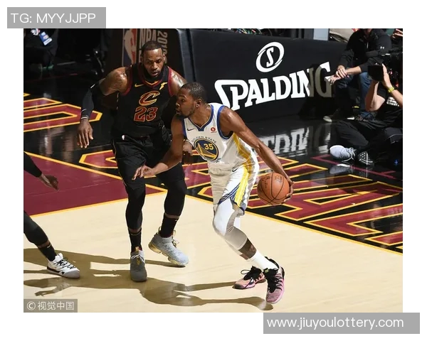 骑士与勇士首场对决高清回放精彩瞬间解析与赛后评论